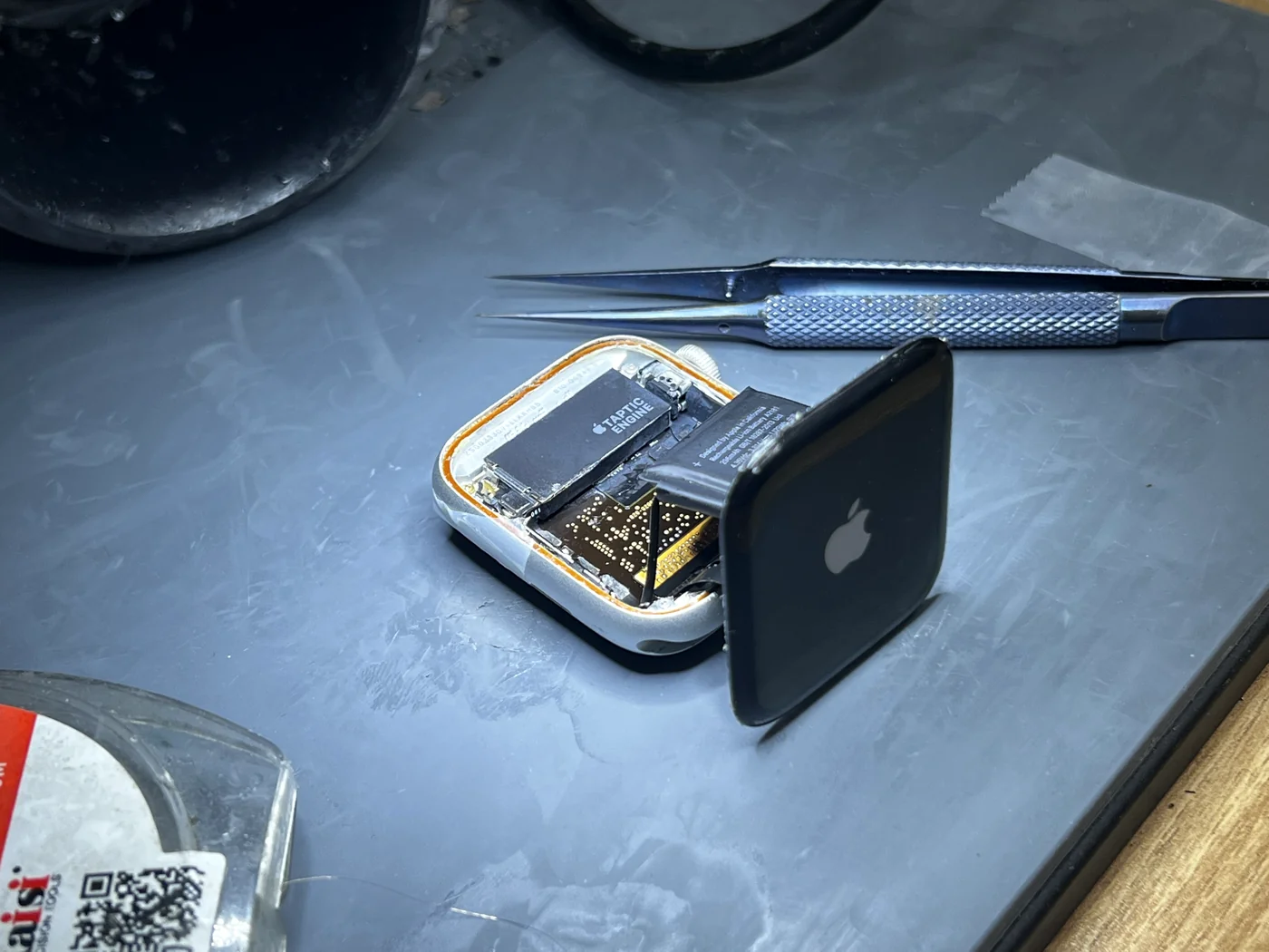 Repaired Apple Watch Series 5 powering on with the Apple logo after the display flex was re-soldered