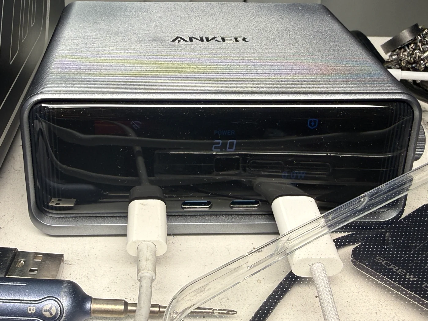 Charger display showing 2.0W power draw after the iPad Pro 12.9 3rd gen charging port was replaced