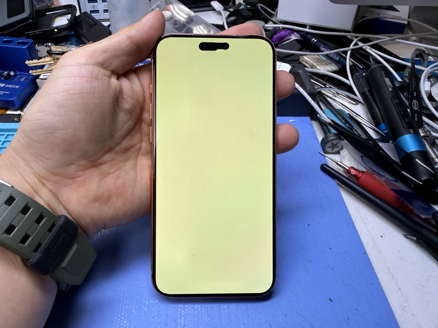 iPhone 17 Pro Green Screen After a Drop — Screen Replacement & Cracked Frame in Downtown LA